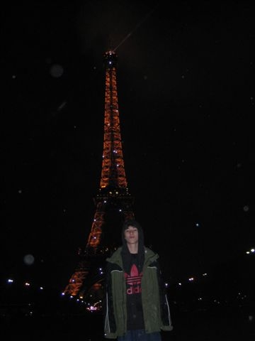 1EiffelToweratNight.JPG